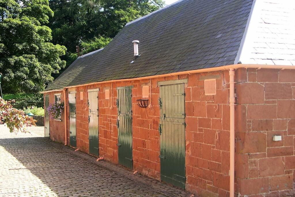Harleyburn Cottages - Stables And Saddlery Мелроз Екстер'єр фото
